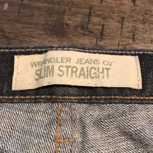 Wrangler slim straight jeans